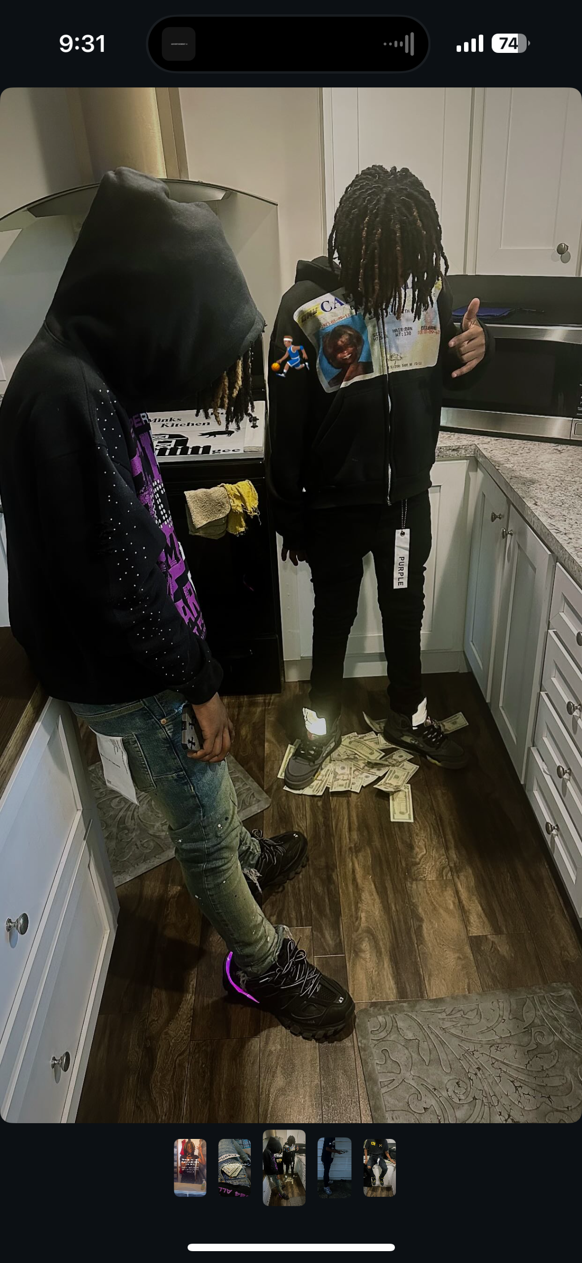 “R4 HOODIE”