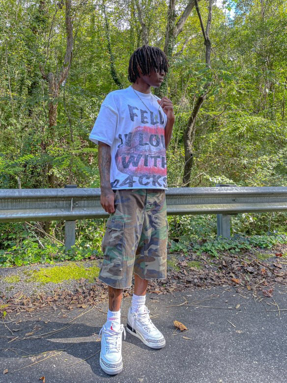 “R4 Kisses” Tee